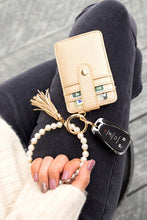 Load image into Gallery viewer, Pearl Key Ring Wallet Bracelet