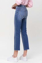 Load image into Gallery viewer, Mid-Rise Straight Crop Jeans