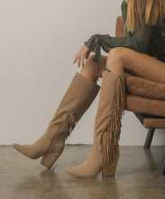 Load image into Gallery viewer, OASIS SOCIETY OUT WEST - Knee-High Fringe Boots