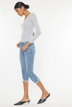 Load image into Gallery viewer, MID RISE CAPRI JEAN PANTS