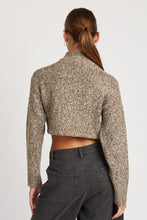 Load image into Gallery viewer, CONTRASTED TURTLE NECK CROP TOP