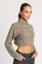Load image into Gallery viewer, CONTRASTED TURTLE NECK CROP TOP
