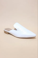Load image into Gallery viewer, GEM-39 - POINTED TOE SLIP ON MULE FLATS