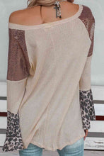 Load image into Gallery viewer, Leopard V-Neck Long Sleeve Top