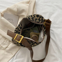 Load image into Gallery viewer, PU Leather Leopard Shoulder Bag