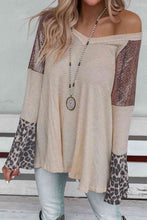 Load image into Gallery viewer, Leopard V-Neck Long Sleeve Top